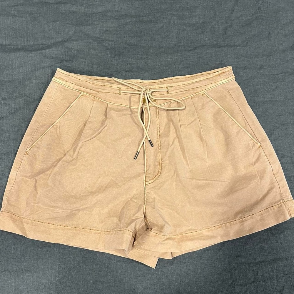 Women’s Khaki Shorts